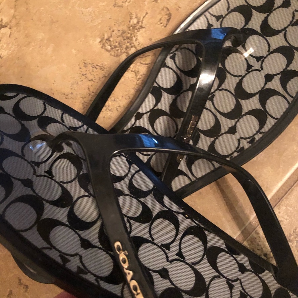 Coach flip flops - black